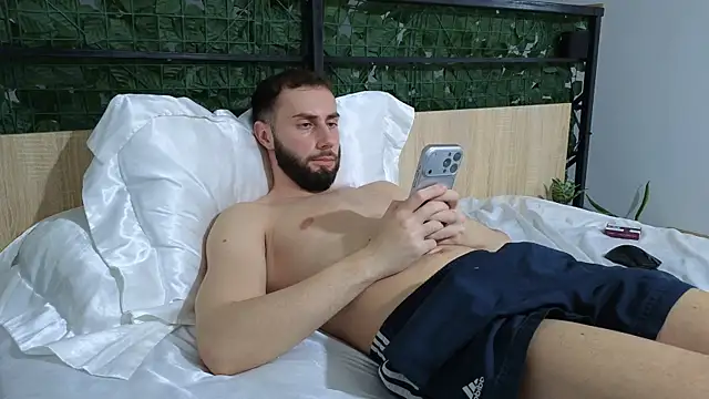 RyanStorm_'s cam snapshot