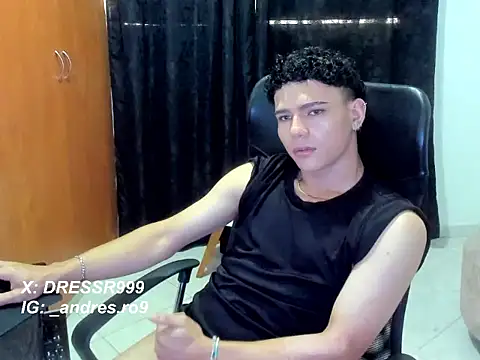 secret_justin7's cam snapshot