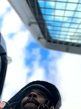 2HandsLong live sex cam