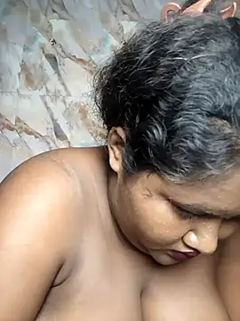 horny_diana's cam snapshot