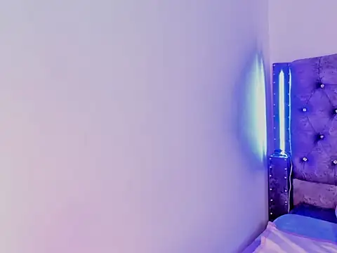 Mia_Cavalli's cam snapshot