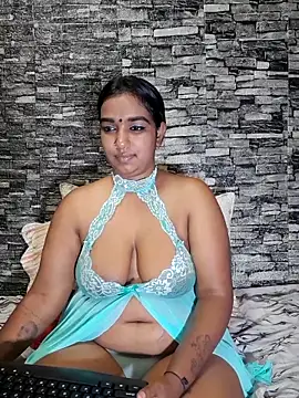 Indiasfantasy_'s cam snapshot