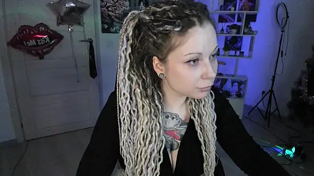 HoneySallyMoore's cam snapshot