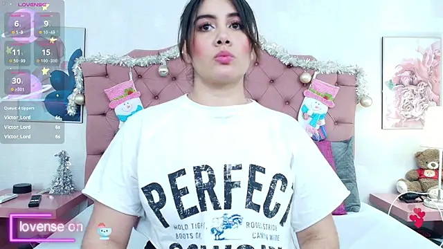 ThyaraJhons's cam snapshot