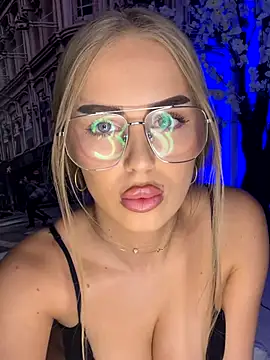 AubrieleRouj1's cam snapshot