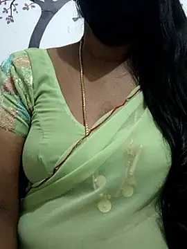 Tamil_Meera12's cam snapshot