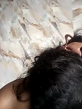 horny_diana's cam snapshot