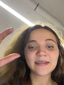 TheYourL's cam snapshot