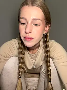 kira_mia live sex cam