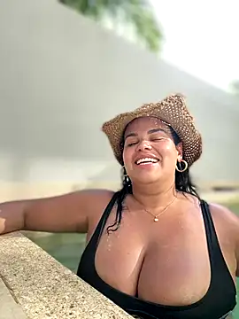 AliceStarshine's cam snapshot