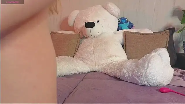 Rosaline_lov's cam snapshot