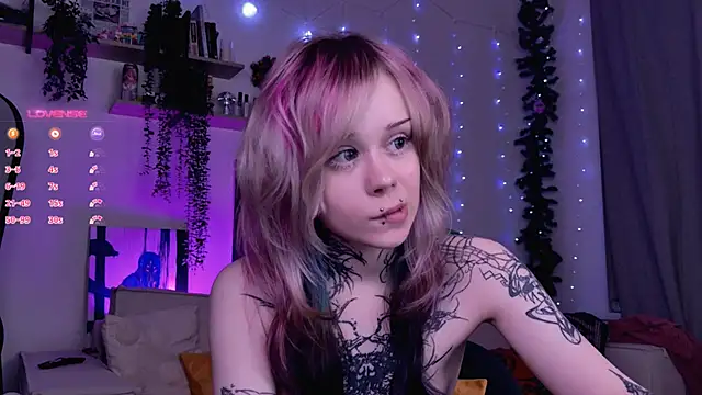 Lollyshy's cam snapshot