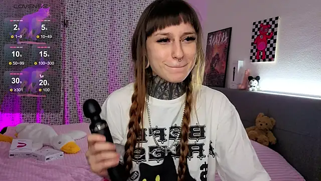 LilithPoison's cam snapshot