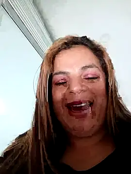 Mia-Glow's cam snapshot