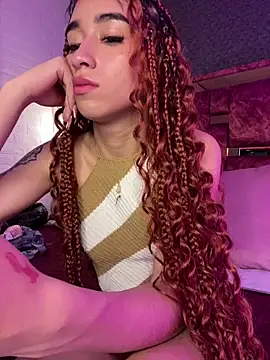 Emma_pinkk18's cam snapshot