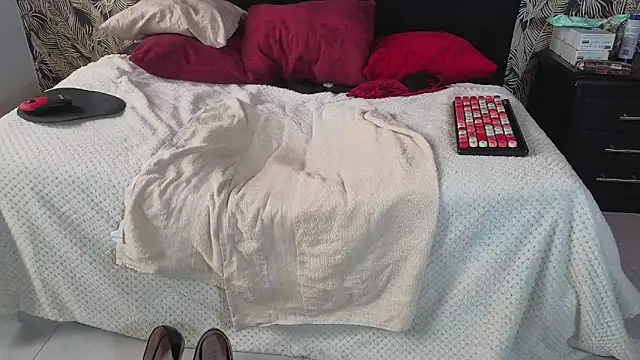 Agata-Moon live sex cam