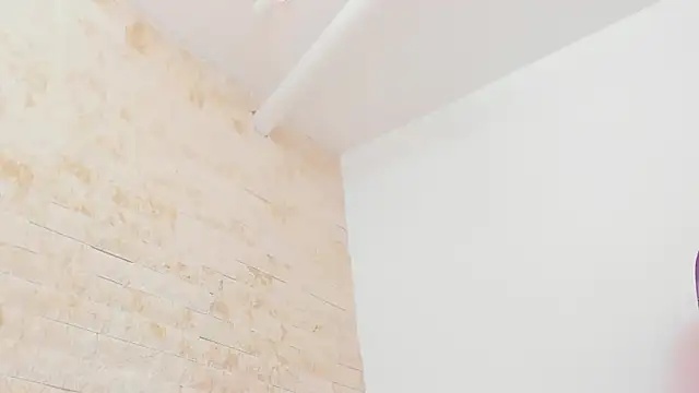 mia_roldan_'s cam snapshot