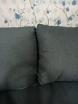 Slutty_queen18's cam snapshot