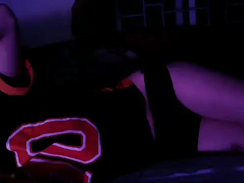 nhi_miranda's cam snapshot