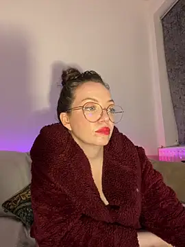 FemDom_RubyKnightXXO's cam snapshot