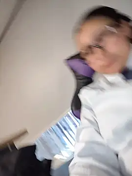 Cute_Penelope's cam snapshot