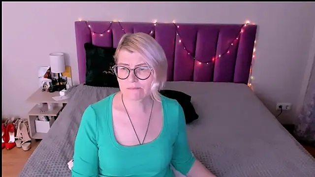 sabrinamacmarren's cam snapshot