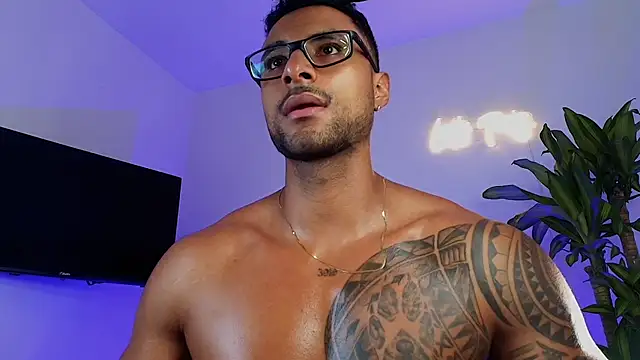 LiamGarcia1's cam snapshot