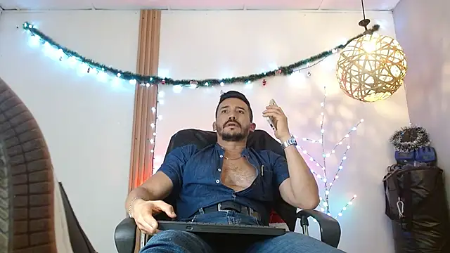 Reiko_85_'s cam snapshot