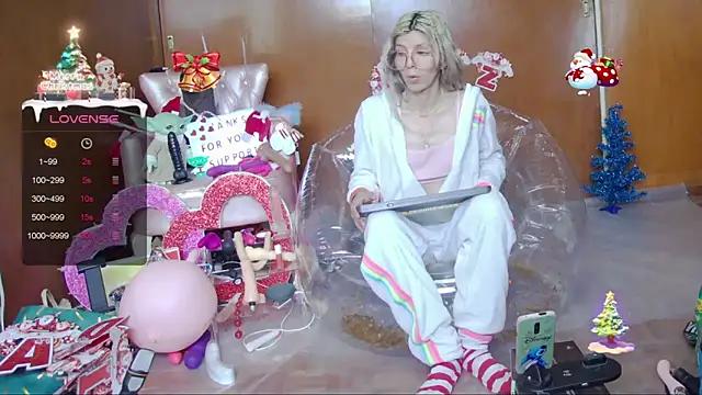 Skinygirl's cam snapshot