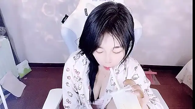 -huahua-'s cam snapshot