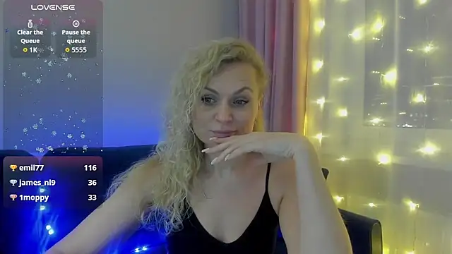 LanaLight_x's cam snapshot