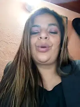 Mia-Glow's cam snapshot