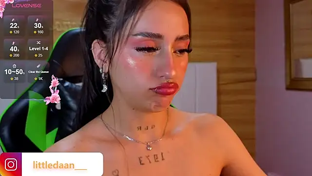 Abril_Velvet_a_'s cam snapshot