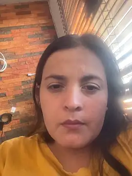 Anyhot_latina's cam snapshot