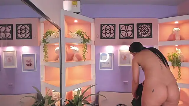 IsabellaaHill_'s cam snapshot