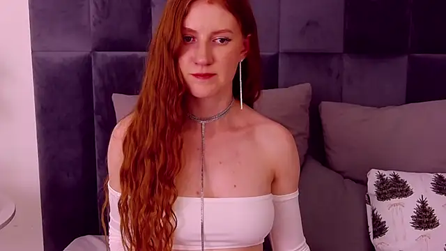 SaraMoor's cam snapshot