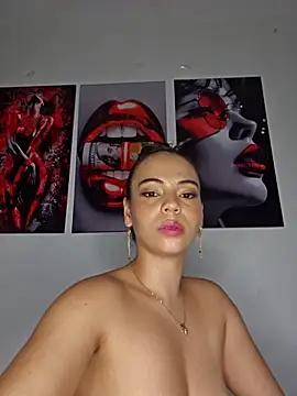 Antonella2_m's cam snapshot