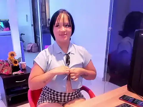 Melodyy_28's cam snapshot