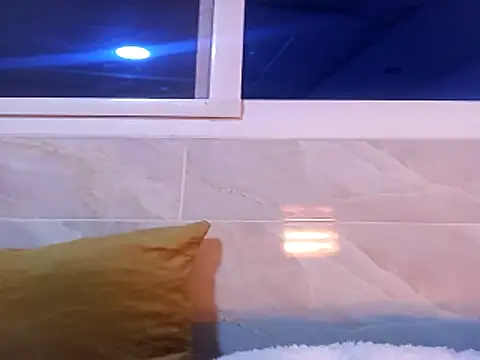 Sellena2's cam snapshot