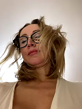 LauraDavis's cam snapshot