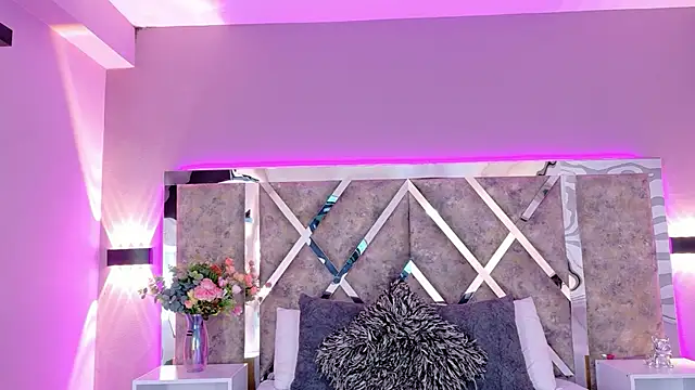 MarianaGarciaa__'s cam snapshot