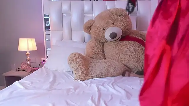 Darlyn_tenderhot__'s cam snapshot