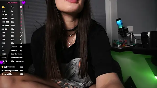 Miss_chiks live sex cam