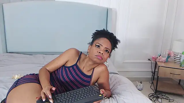 ChantalGarner's cam snapshot