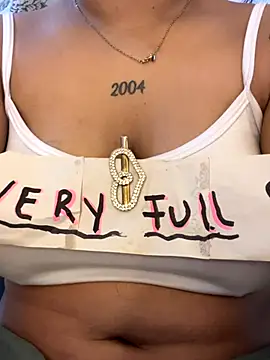 Brunette_Dirty_0limits's cam snapshot