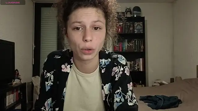 Lilou_cuute's cam snapshot