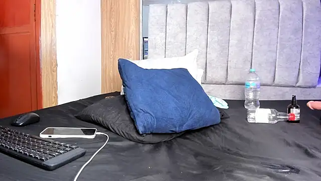 kendall_flower's cam snapshot