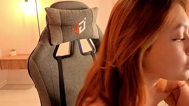 Frences_Eyes's cam snapshot