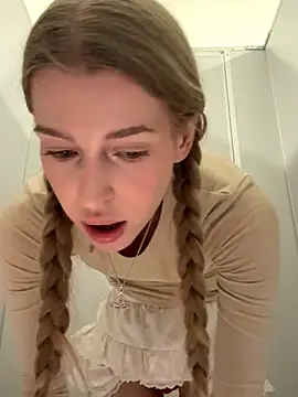 kira_mia's cam snapshot