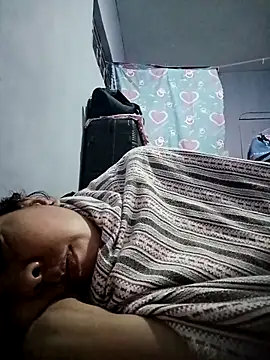 TropicalFlower's cam snapshot